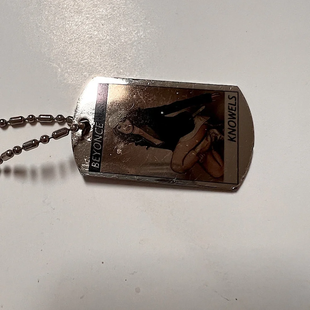 Beyoncé Knowles necklace